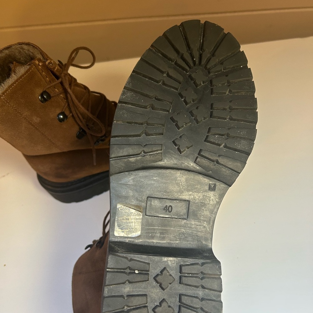 Legres College Brown Suede Lace-Up Boots, size EU40, US 9.5 - Picture 3 of 4